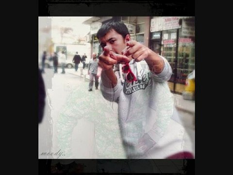 Moody Ft. Casper - Unut Onu Kardeşim