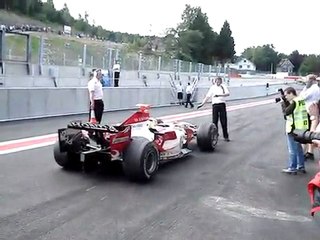 F1 testing Spa, pitstop! Check the sound!