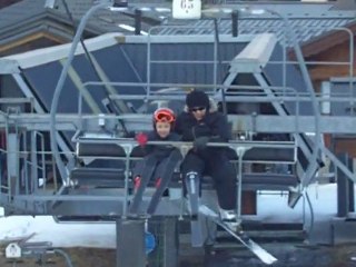 Loulou prend le télésiège pour la première fois