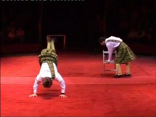 MUNOZ BROTHERS-excentric-presents Art agency Valentino