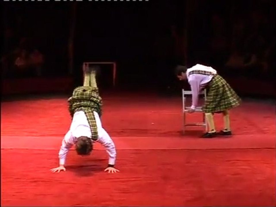 MUNOZ BROTHERS-excentric-presents Art agency Valentino