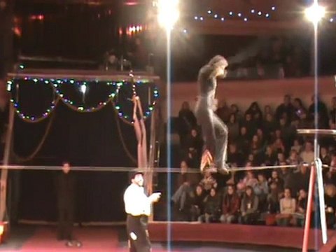 MUNOZ BROTHERS-slack wire act-presents Art agency Valentino