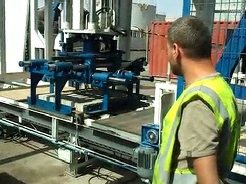 Parke taşı toplama robotu