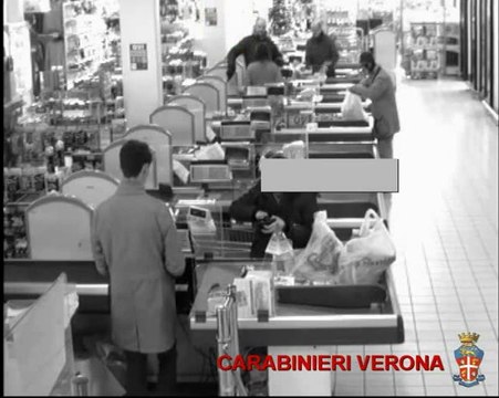 Verona - Rapinatore incastrato dal tatuaggio