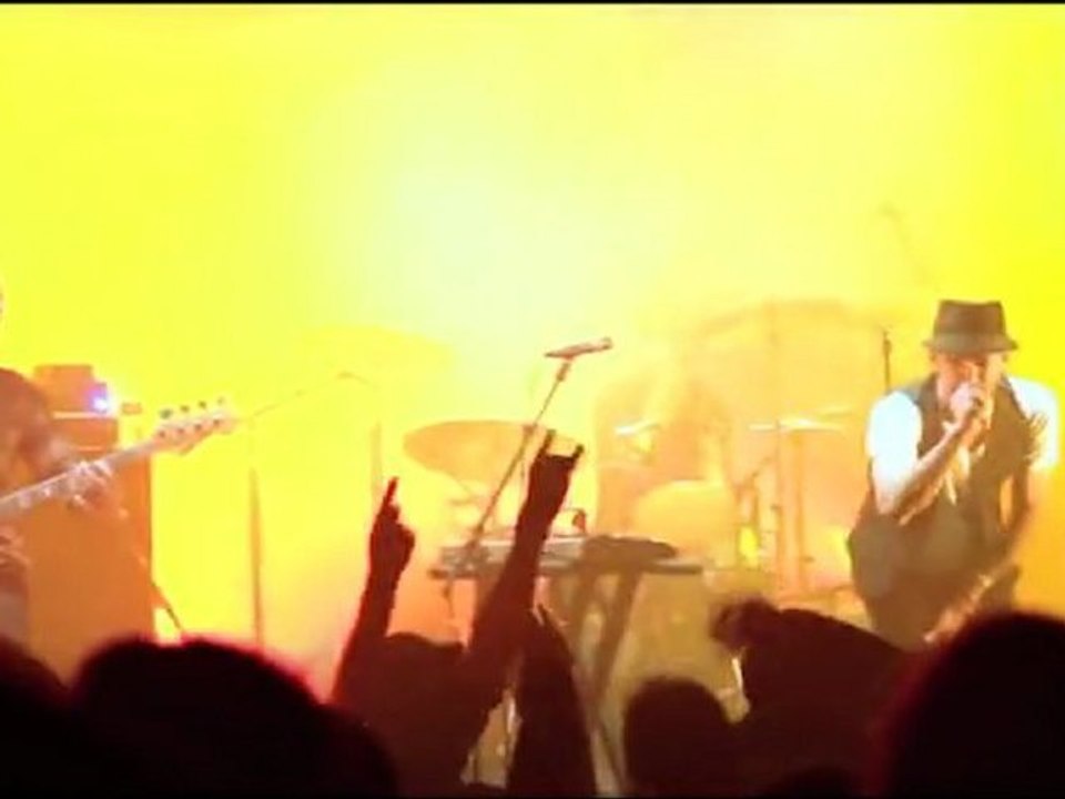 ACE OUT LIVE