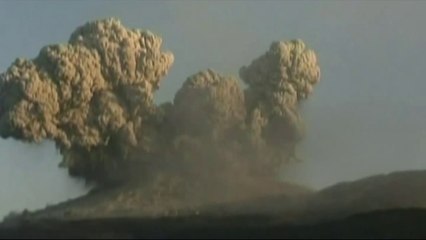 Giappone - Si sveglia il vulcano Shinmoe