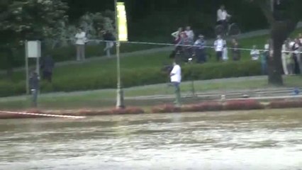 Polonia - Alluvioni, a Toruń il fiume Vistola rompe gli argini