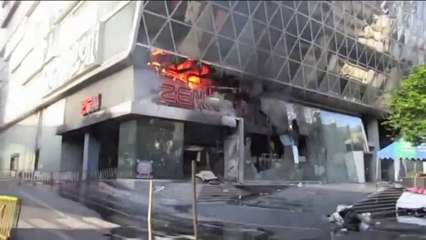 Thailandia - Gli incendi delle Camicie Rosse a Bangkok 4