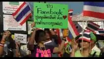 Thailandia - Manifestazione contro le camicie rosse
