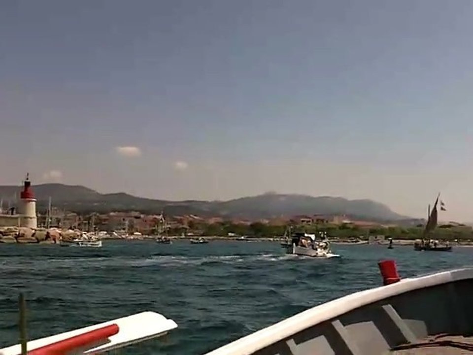 "Pointu" boat ride -- Viree en "Pointu"