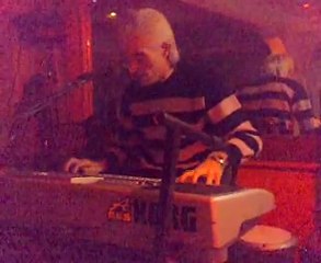 Talihim yok bahtım kara     NURİ YÜN