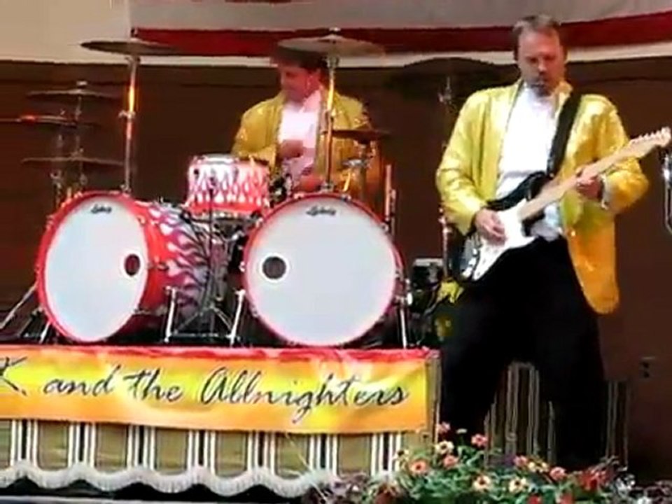 Crazy drummer - [Amaresh Rajaratnam]