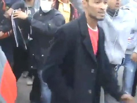 Libia - I ribelli catturano un mercenario a Bengasi