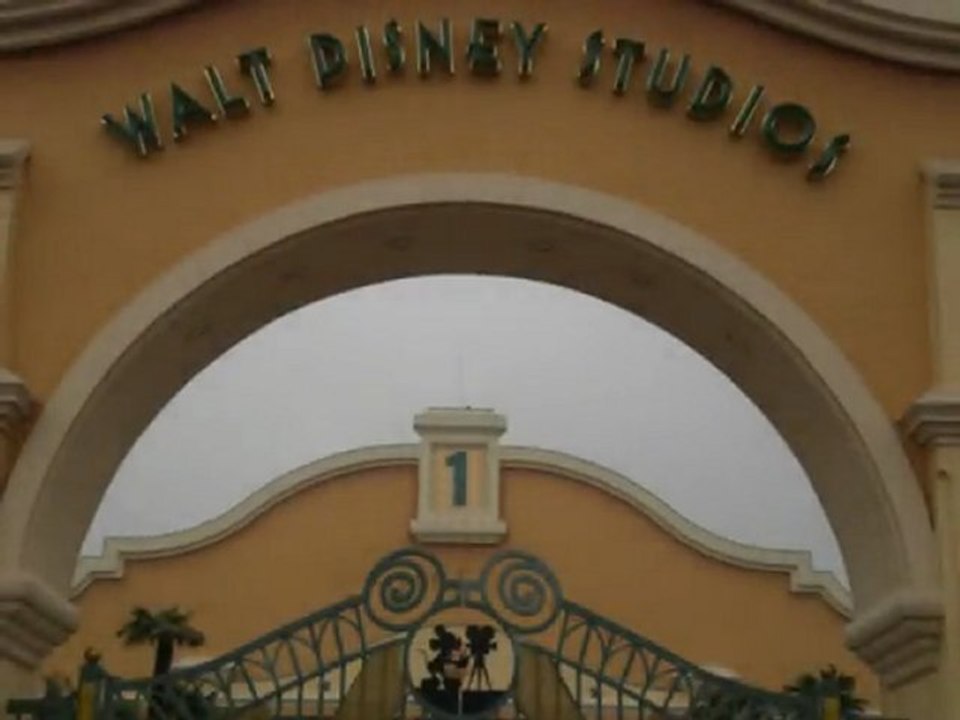 David & Cindy, Thibaut & Anais à Disneyland Paris !