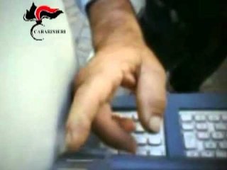 Napoli - Clonavano bancomat, 30 arresti