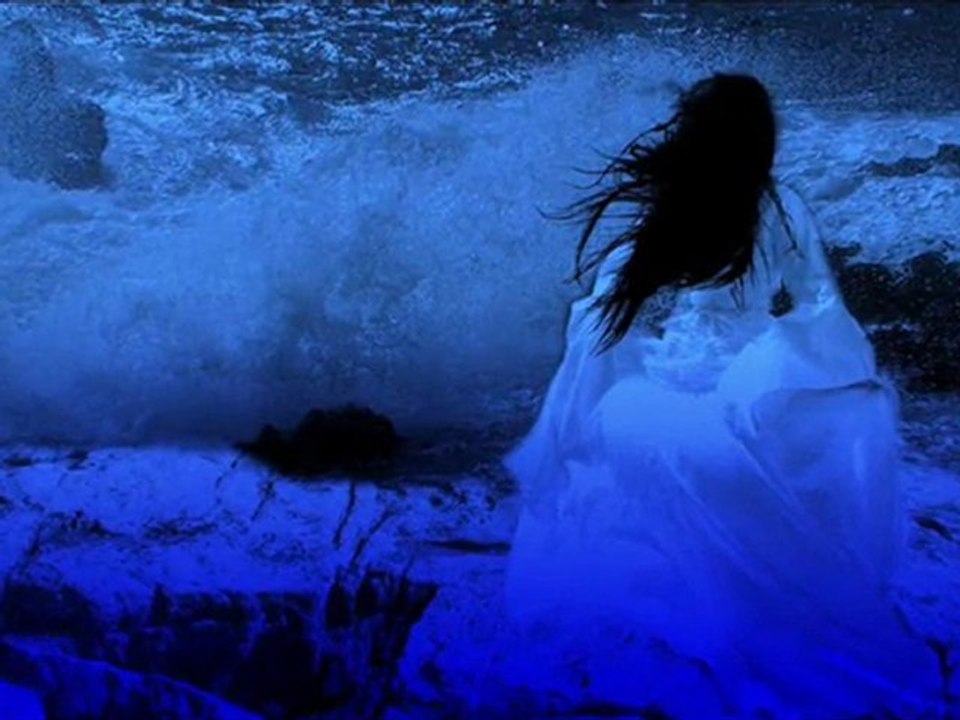 Sezen AKSU - Keskin Bıçak