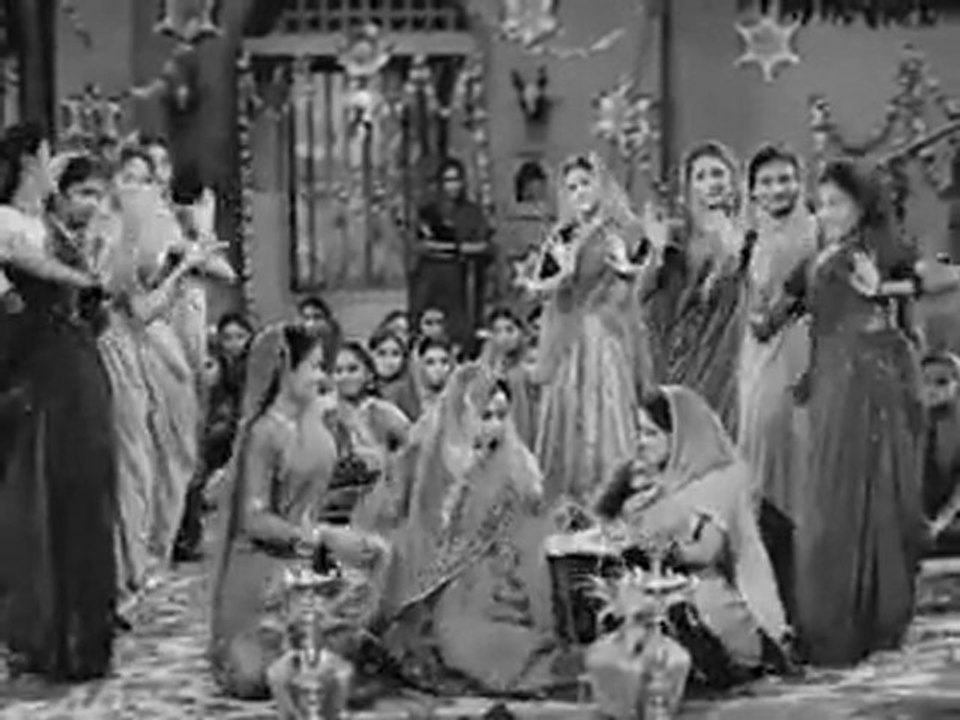 "dodulha" (1955)  geeta dutt    cham cham chamake bindyia