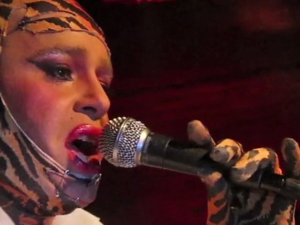 SuperZandy live at Pinkys Peepshow Queerlesque