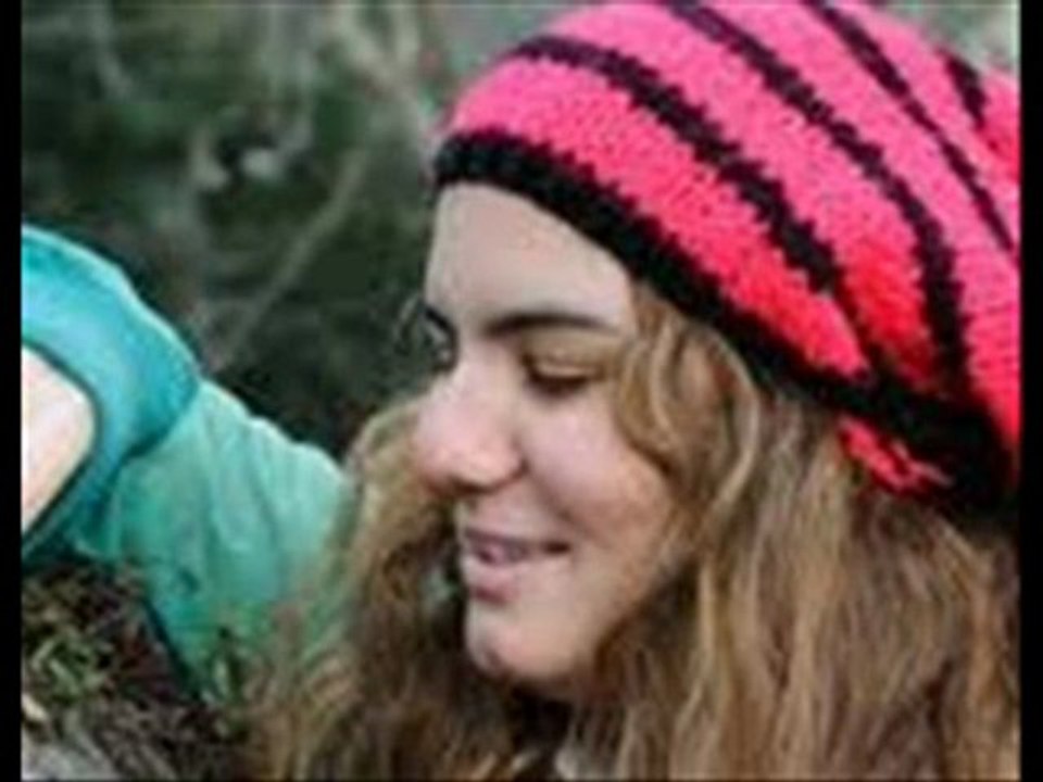 Ece Dorsay Kimlik Kartı Yok Aşkın