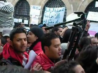 اعتصام القصبة  امام مقر الوزير الاول