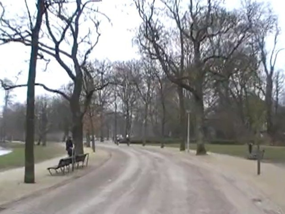 MOV002
