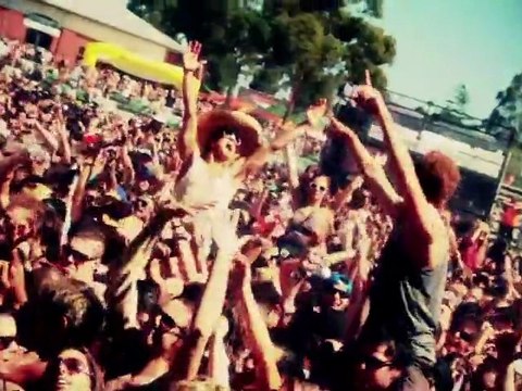 DJ Tiësto & Hardwell - Zero 76 (Official Music Video)