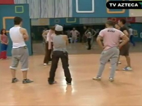 Esme y Johnny Abrazitos en la duela y cargada de Esme