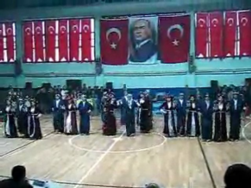 Hakkâri'de folklor yarışması