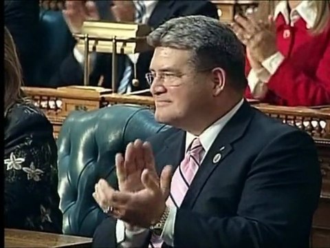 State budget showdowns pit unions against governors