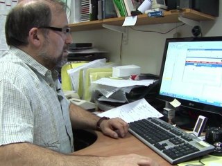 Arabic-Web-US students trade unruly Cairo for uneasy Jerusalem