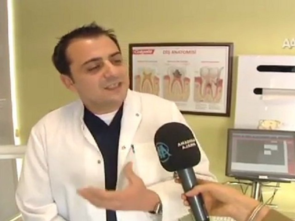 DİŞ GICIRDATMAYA ''BOTOKS'' İLE ÇÖZÜM