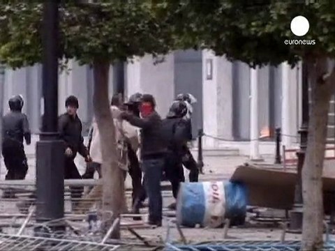 Tunisian PM resigns under pressure