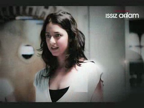 Nil Burak - Yalnızım ben ( Issız Adam Film Müziği )