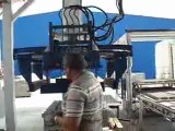 Parke taşı ve briket toplama robotu döner kafalı