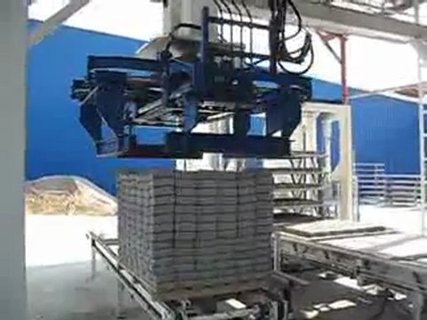 Parke taşı ve briket toplama robotu döner kafalı