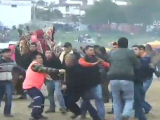 DEVELER GÜREŞTİ SAHİPLERİ KAVGA ETTİ