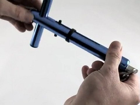 How to weigh your fish or your luggage with scales