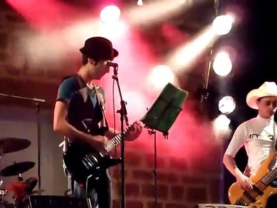 IRIS : Entrée en scène + Dance (live)