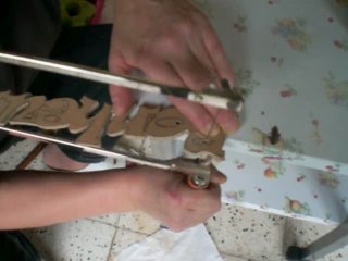 chantourner avec une scie manuelle