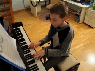 Maxim speelt piano 28 februari 2011