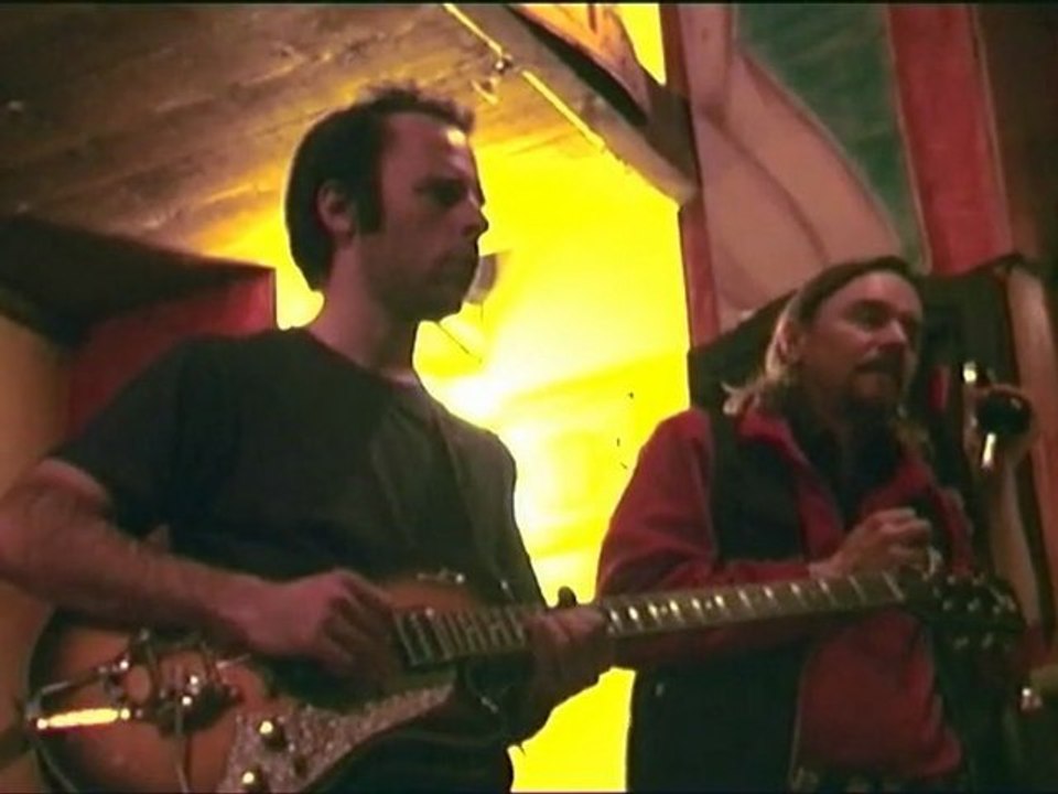 Il est juste - Delphine Santamaria @ Bizart Cafe (2011-02-22)