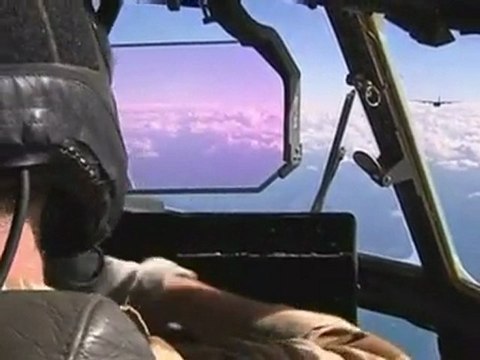 US moves ships closer to Libya and freezes assets