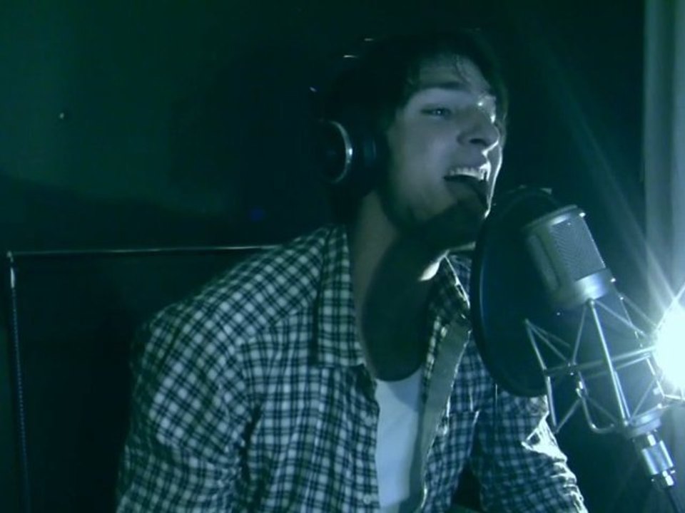 Never Gonna Leave This Bed - Maroon 5 Cover