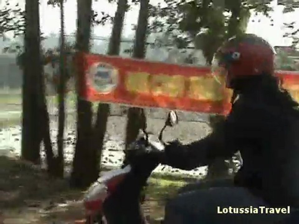 How to travel to Dong Van by motorcycle