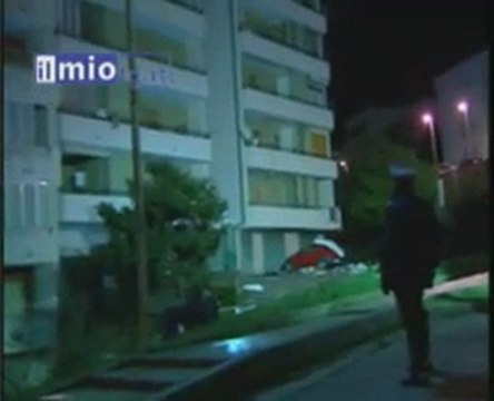 lancio oggetti dal balcone