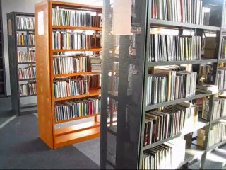 biblioteka przed otwarciem