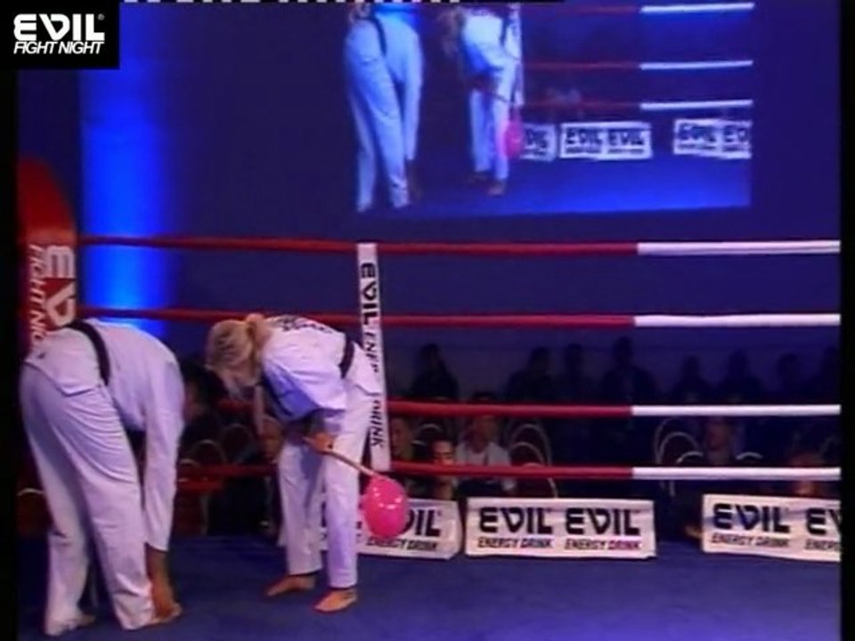 EFN1 - Evil Show Team