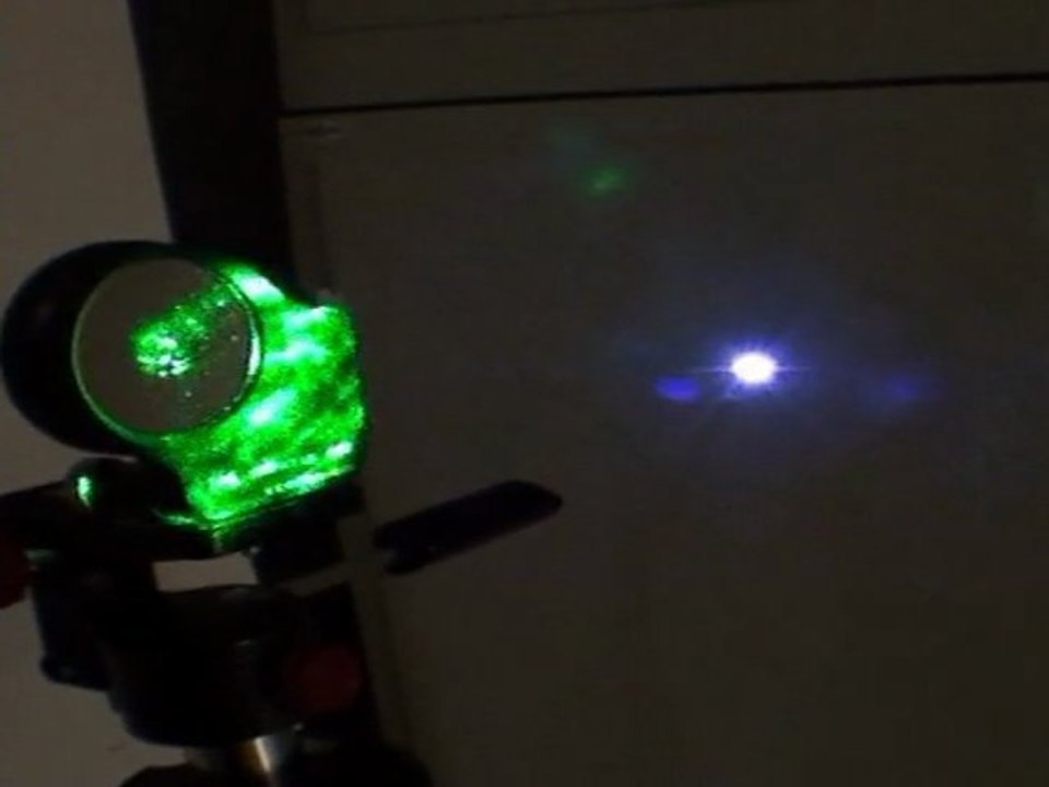 claquage diélectrique de l'air par des pulses laser de12 MW