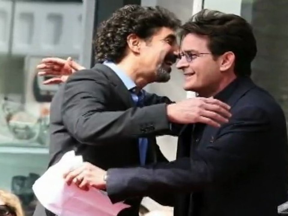 Exklusiv: Verklagt Charlie Sheen CBS?