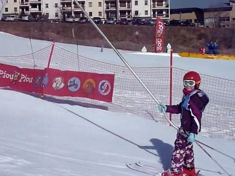 20110213 Clara au téléski Les Angles